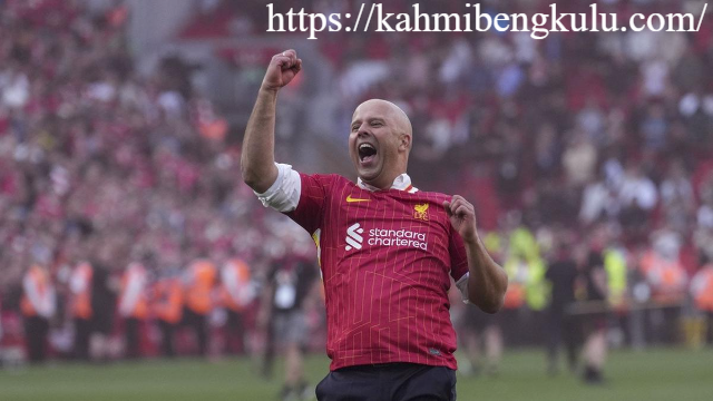 Napoli Bidik Kobbie Mainoo